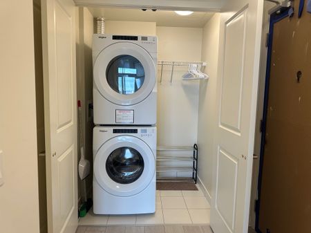 For Lease - 38 Annie Craig Drive Unit# 4312, Toronto, Ontario - Photo 2