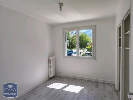 Location Appartement 3 pièces 55m² ST EGREVE 38120 - Photo 4