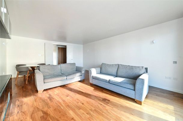 New Providence Wharf, 1 Fairmont Avenue, London, E14 flat to rent - Photo 1