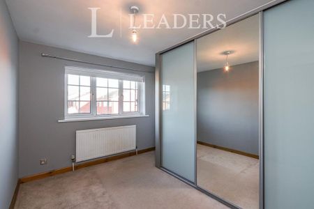 3 bedroom terraced house to rent - Photo 5