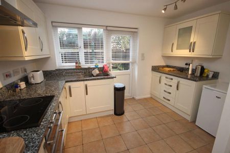 2 bedroom terraced house to rent - Photo 5