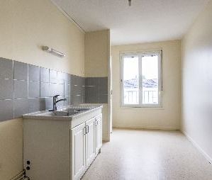 Appartement – Type 4 – 80m² – 336.25 € – LE BLANC - Photo 1
