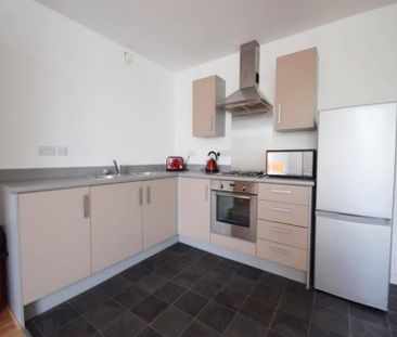 2 Bedroom Apartment To Let - Photo 6