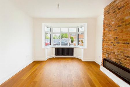 4 bedroom semi-detached house to rent - Photo 2