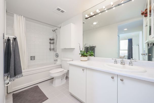 For Lease - 22 Southport Street Unit# 828, Toronto, Ontario - Photo 1