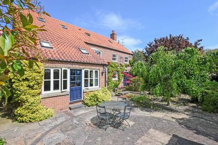6 bedroom detached house to rent - Photo 4