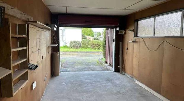 PAHIATUA - 2 BEDROOMS - Photo 1