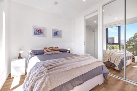 Modern Furnished Apartment! - Photo 4