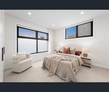 Brand New Low Maintenance Luxury Home - Ideal for Young Professionals - Photo 5