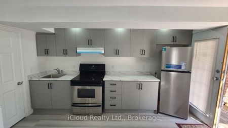 For Lease - 17 Joseph Street, Brampton, Ontario - Photo 3