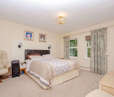 Cliveden Close, Allington, Maidstone, Kent, ME16 - Photo 5