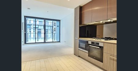 Location Location Green Square Station: Stunning Designer Home - Photo 5