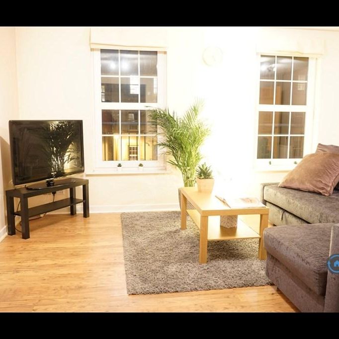 2 bedroom flat to rent - Photo 1
