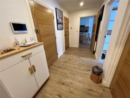 2 bedroom apartment to rent - Photo 2