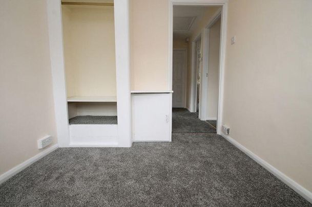 3 bedroom end of terrace house to rent - Photo 1