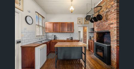 CHARMING AND UNIQUE - Photo 3