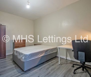 4 Bedroom Mid Terraced House for rent in Cardigan Lane - Photo 5