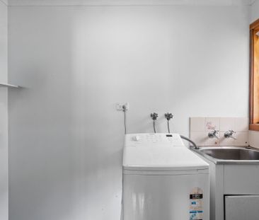 Convenient location - Photo 1