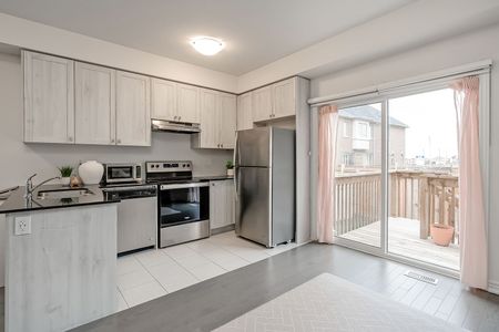 For Lease - 3966 Koenig Road, Burlington, Ontario - Photo 2