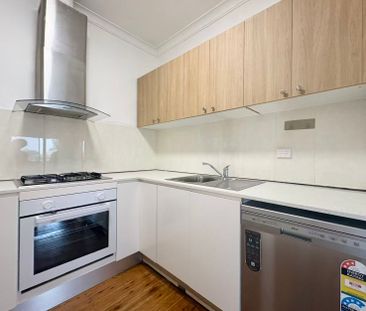 66 Pallamana Parade, Beverly Hills NSW 2209 - House For Rent | Domain - Photo 6