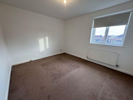 2 bedroom semi-detached house to rent - Photo 3