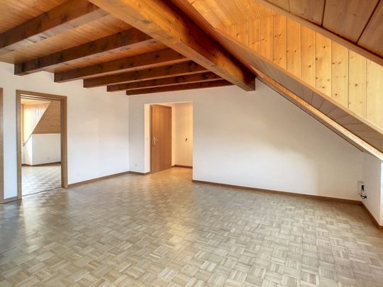 Au coeur de la ville, agréable appartement de 3 pièces dans les combles - Foto 1