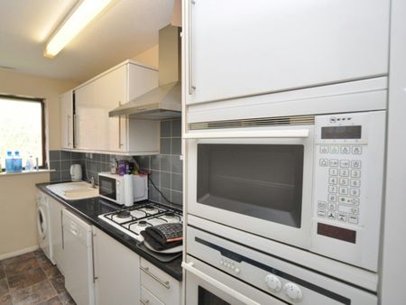 Flat to rent on - Photo 5