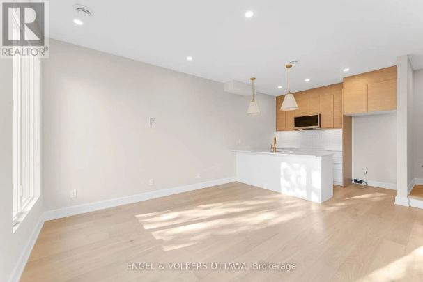 A - 132 CARILLON STREET - Photo 1