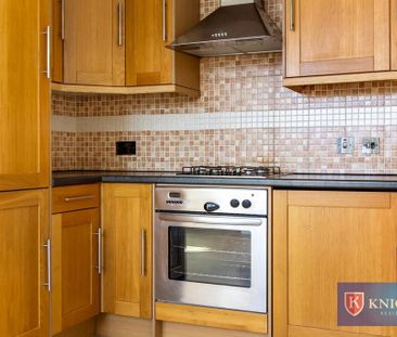 3 bedroom flat to rent - Photo 3