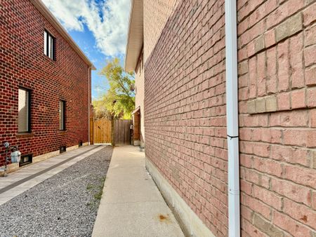 For Lease - 4289 Guildwood Way Unit# Lower, Mississauga, Ontario - Photo 2