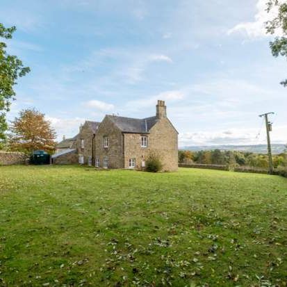 5 bedroom property to rent in Corbridge - Photo 1