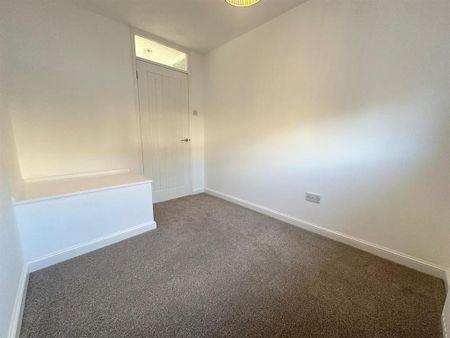 3 bedroom detached house to rent - Photo 3