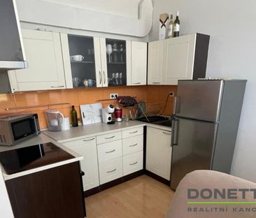 Pronájem bytu 1+kk, garsoniery 44 m², Hradec Králové - Photo 2