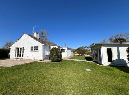 4 bedroom detached bungalow to rent - Photo 4