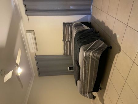 3 Bedroom Bathroom House - Photo 4