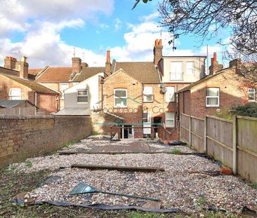 Russell Street, Luton, LU1 - Photo 5