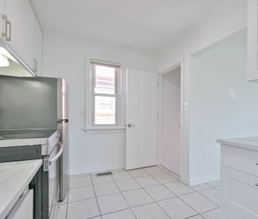 For Lease - 20 East Drive, Toronto, Ontario - Photo 2