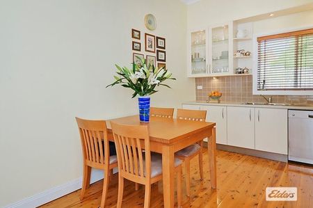 Family Home - Photo 4