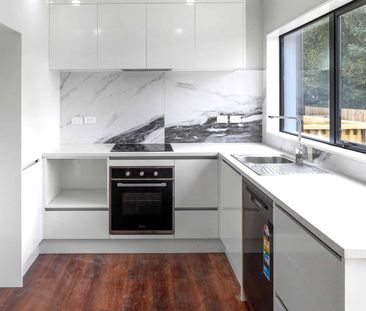 Four bedroom home in Totara Heights! - Photo 1