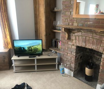 1 Bed Flat, Broad Street, BN2 - Photo 4