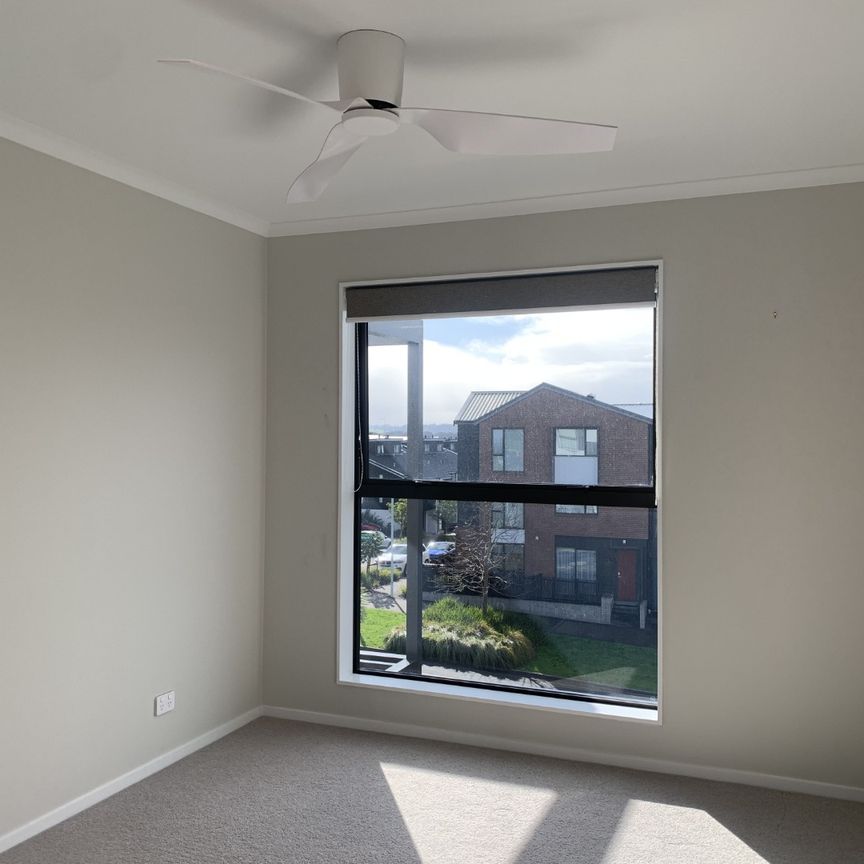 Unit 3, 2 Rangitamiro Place, Hobsonville, Auckland - Photo 1