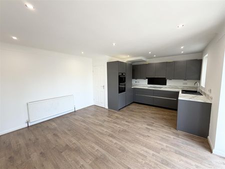 Kenilworth Drive, Wirral - Photo 4