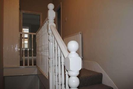 Whatman Road, London, SE23 - Photo 2