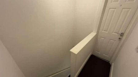 Woodside Place, Burley, Leeds, LS4 - Photo 4