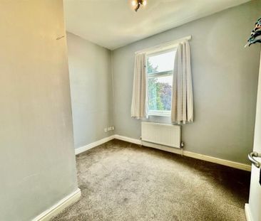 Park Road, Altrincham - Photo 1