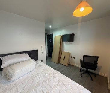 Oldgate, Huddersfield - Photo 2