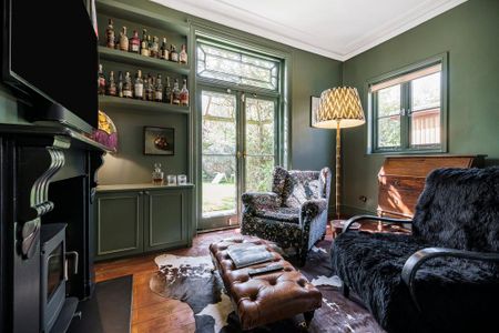 4 bedroom semi-detached house to rent - Photo 2
