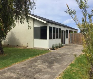 Two Bedroom House in Barwon Heads - Photo 1