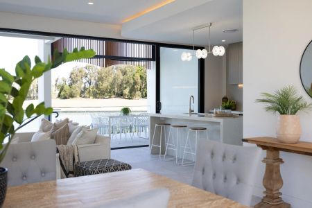 Luxury Waterside Villa In Saffron, with a beautiful sparkling pool - Photo 2