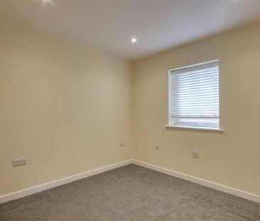 Redworth Court, Upper Accommodation Road, Leeds, LS9 - Photo 4